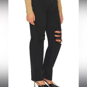 Good American 90s relaxed jeans.